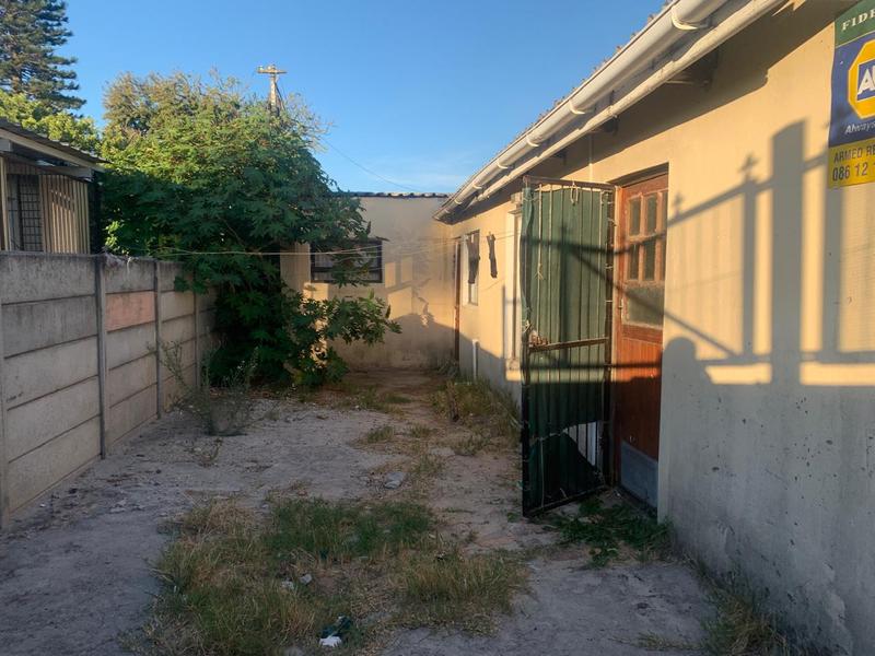 5 Bedroom Property for Sale in Russels Rest Western Cape